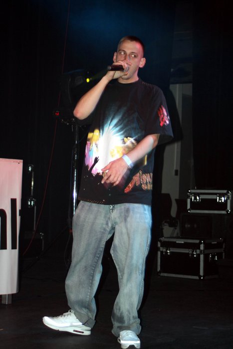 833.JPG